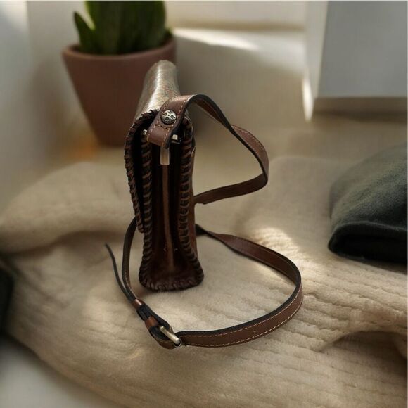 Patricia Nash Floral and Brown Crossbody Bag - Picture 2 of 8